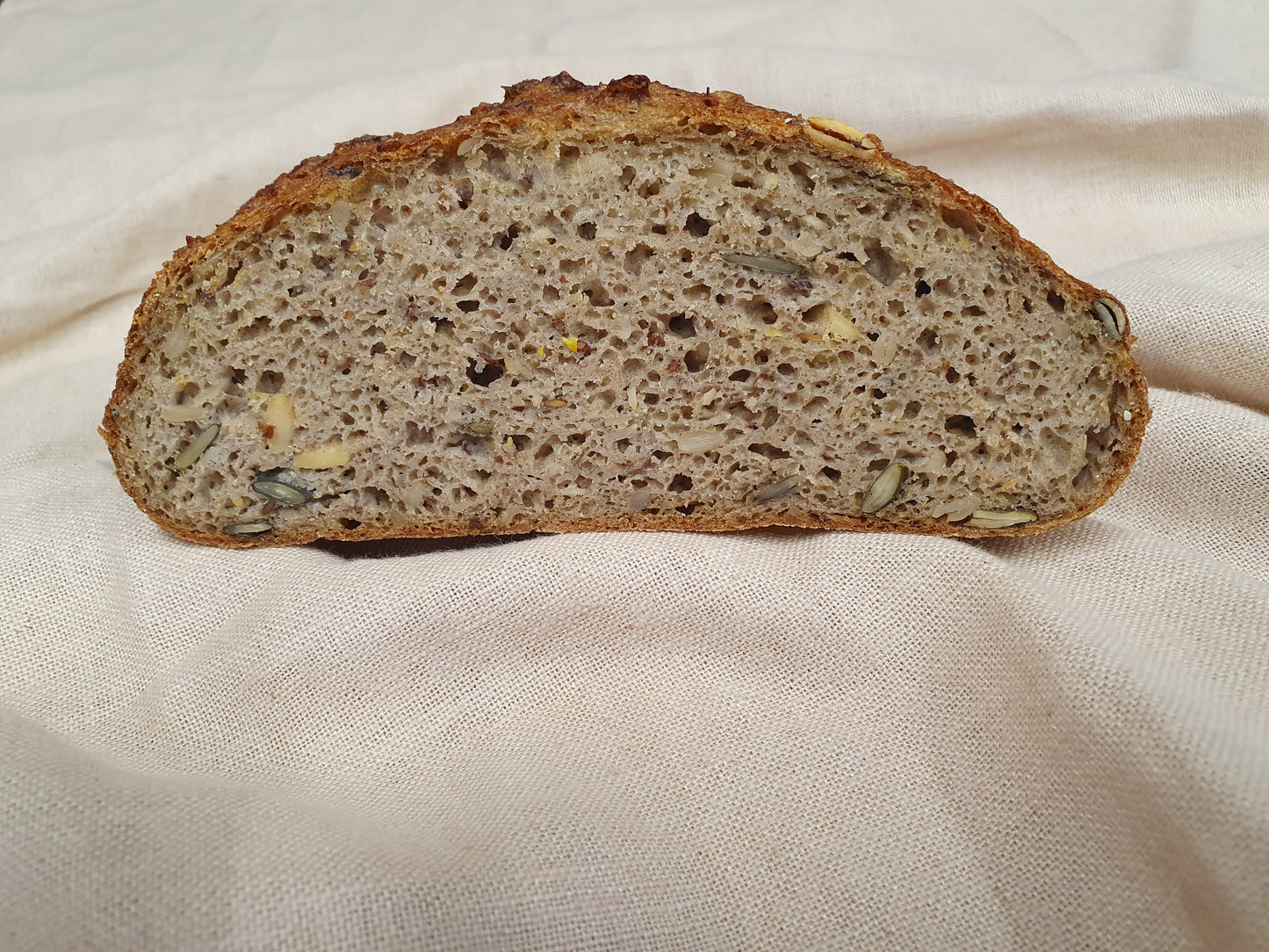 Buchweizenvollkornbrot mit Hafer